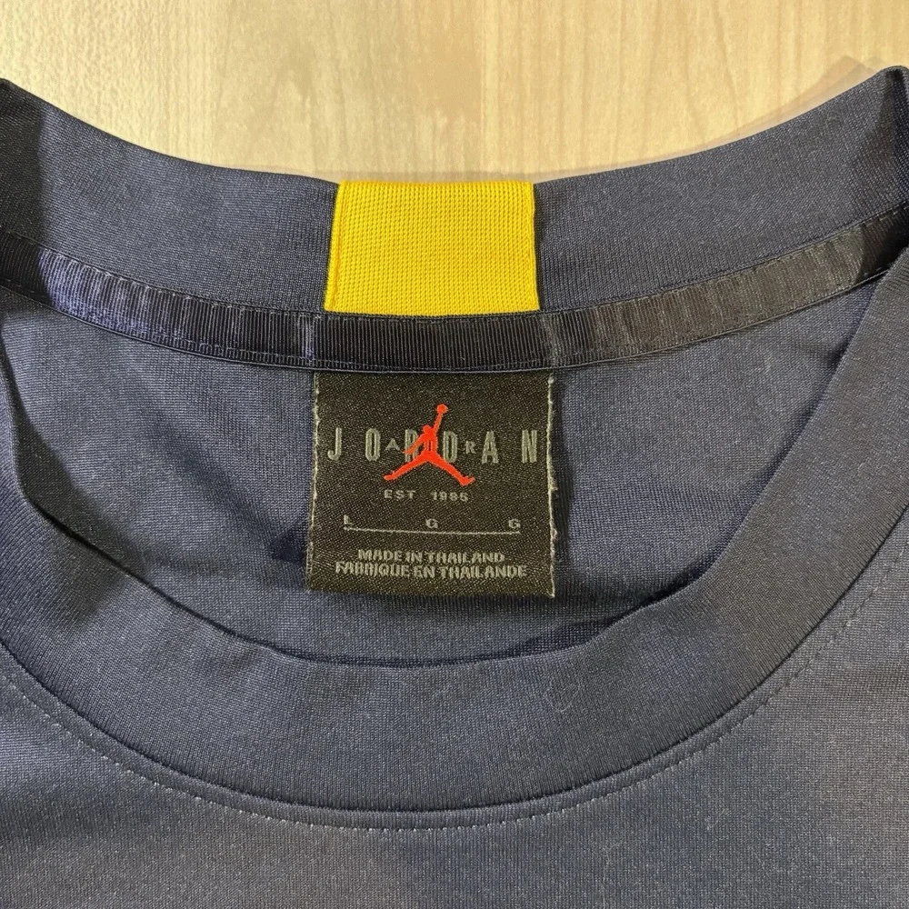 Jordan Elite Marquette University Long Sleeve Shirt Men's Size L Navy Blue